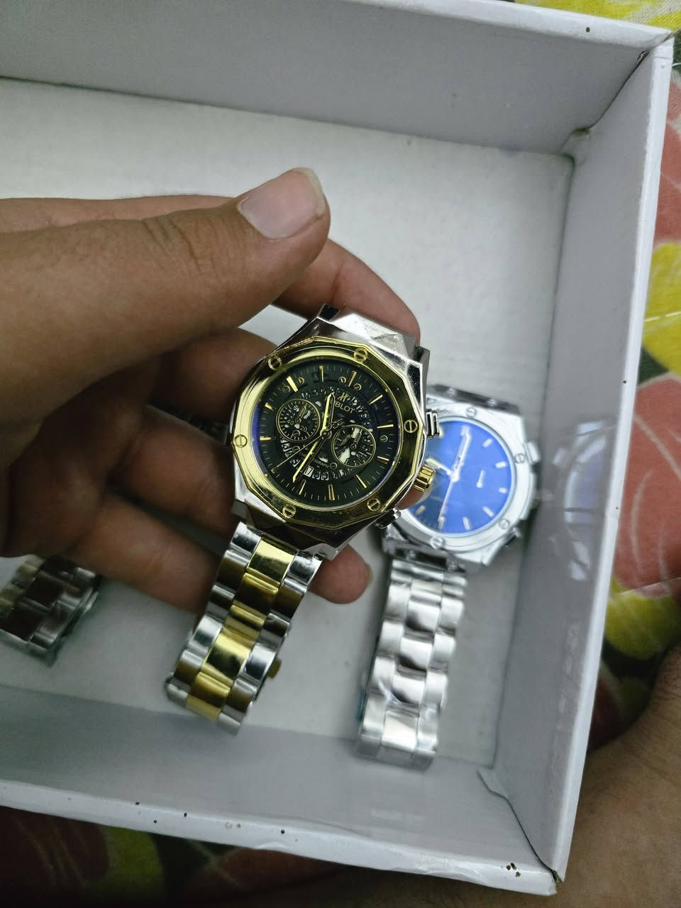 کاتژمێر بۆ فرۆشتن
مارکەی Hublot

زۆر ڕاقی و شاز 

تایبەتە بۆ جەژن

نرخ:دانەی ١٥
دووان بە ٢٥
سیان بە ٣٠


**إذا كنت صاحب هذا الإعلان وتريد حذفه لأي سبب، رجاءا أرسل رسالة إلى الدعم الفني**