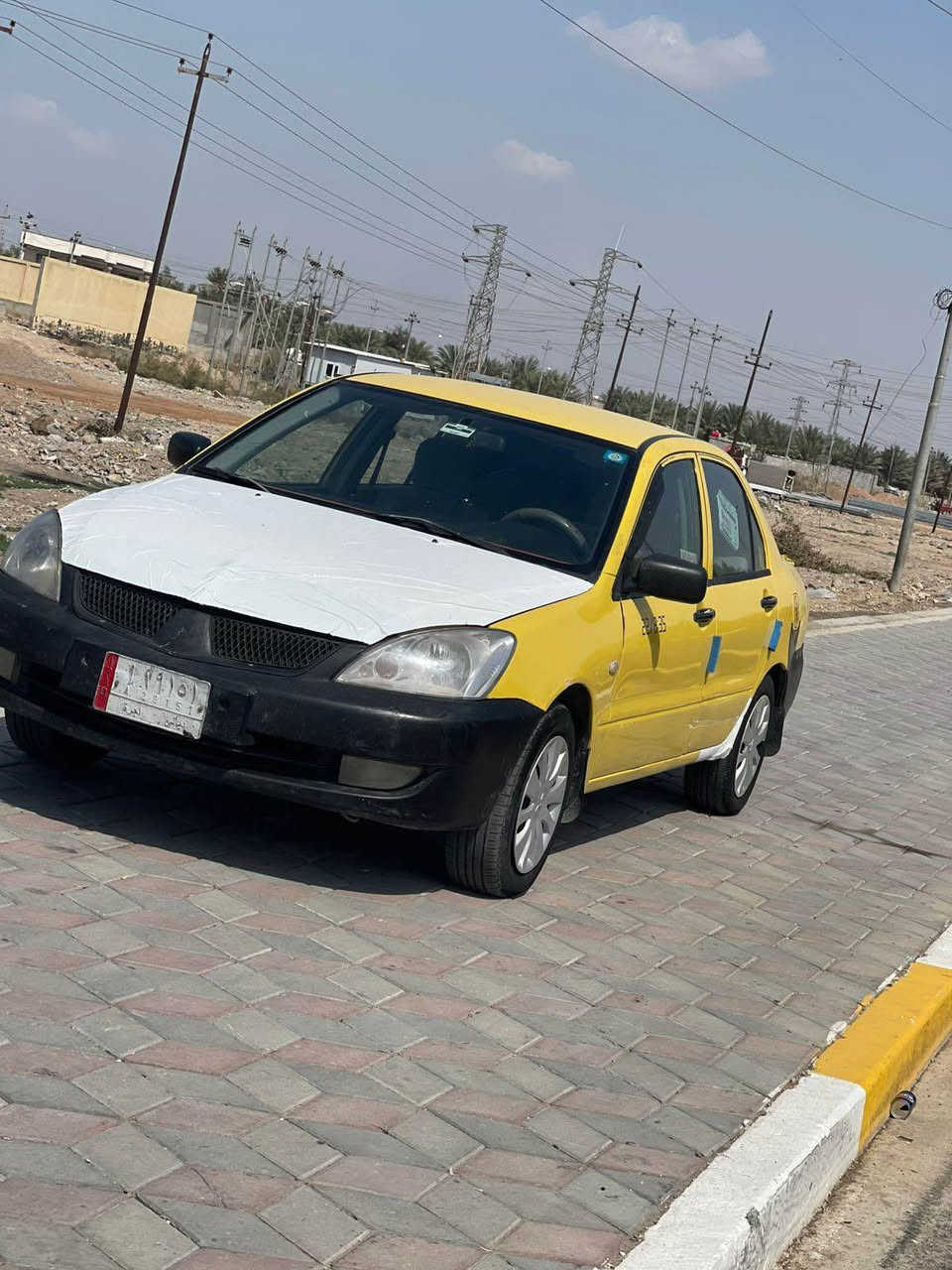 سلام عليكم للبيع لانسر 2010مكينه كير كفاله تخم تاير جديد صدر جديد تبريد ثلج سياره كلش حلوه ونضيفه مصفره هيئه وغرامات السعر 64وبيها مجال كلش بسيط العنوان ديالئ بلدروز لاستفسار *********** بلاد رز, ديالى
