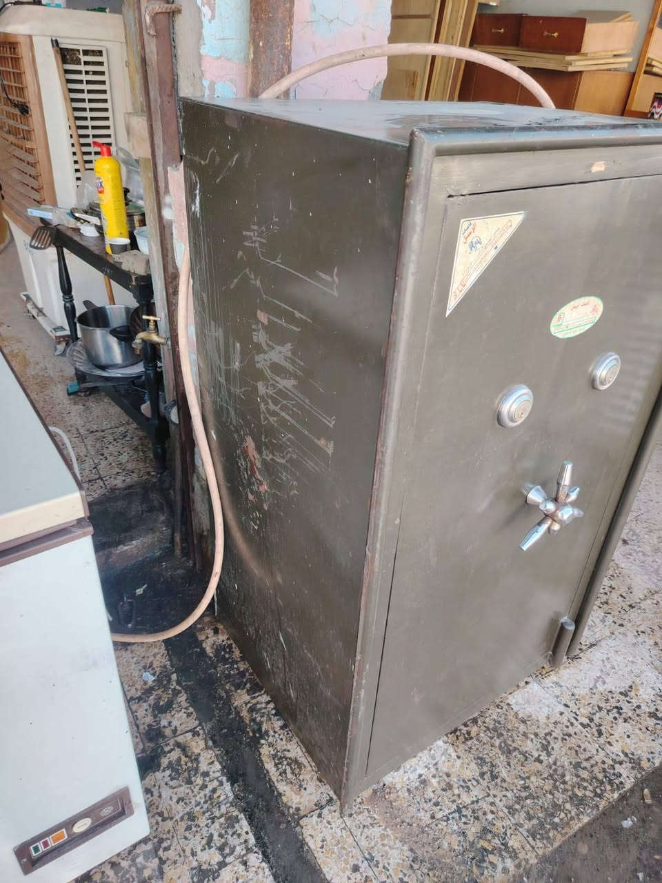 قاصه وزن ثقيللل كبيره ونضيفه استفسار عل خاص سعر مليون300


**إذا كنت صاحب هذا الإعلان وتريد حذفه لأي سبب، رجاءا أرسل رسالة إلى الدعم الفني**