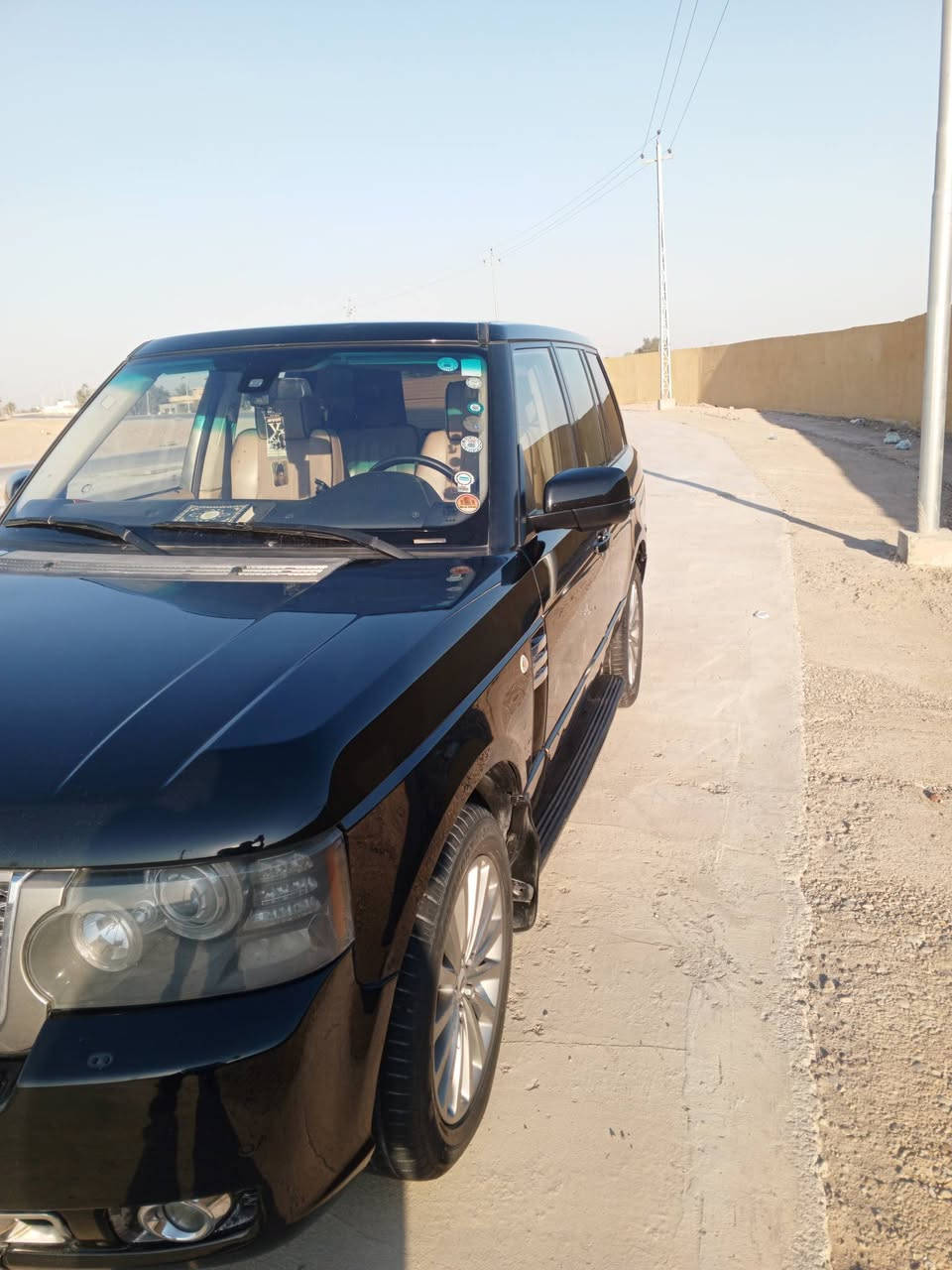 السلام عليكم اخواني الاعزاء من رخصة الادمن المحترمين للبيع او مراوس حسب القناعة رانج روفر خليجية موديل 2011 رقم أربيل دولي بسمي هزه جديدة مواصفات أوتو بايك راڤة أعلى فئة VIP مكينة 5700 بحالة جيد جداً كير مكفولات تبريد ثلج منظومة جديدة صدر أمامي خلفي جيد تخم تاير جديد عدد المسافات المقطوعة 170 KM حقيقة العنوان بغداد الدورة السعر 140 بيها مجال قليل هاتف 
***********
***********
 اسف على الاطالة
