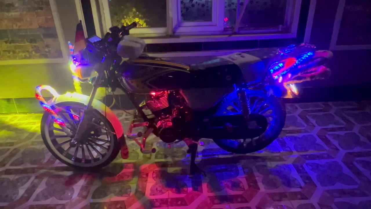 سلام عليكم❤️
دراجه سيفان للبيع 💜

موديل 25 الباب الاول  💜

مكينه ممفتوح بيها برقي💜

الون المميز💜

كهربائيات كلها شغاله دشبول شغال اوراق كامله💜

#المكان ديالى شهربان مقدادية الشراي خاص أو يتصل👋🩵

صلنصه مو وياها

📞📞***********📞📞
