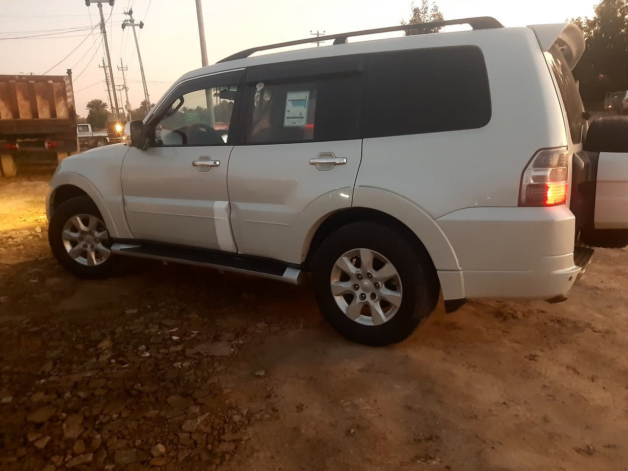 السلام عليكم لبيع باجيرو حبتور كفاله عامه قادسيه نكليزي مكينه 3500 مامفتوحه وضع شركه السعر 167وبيه مجال ***********
