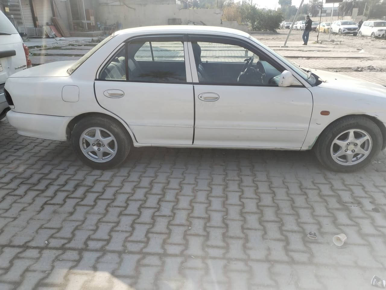 سلام عليكم
برايتون موديل 2004 سياره حلوه مكينه ناعمه تحويل ثاني يوم بسمي السيارة
