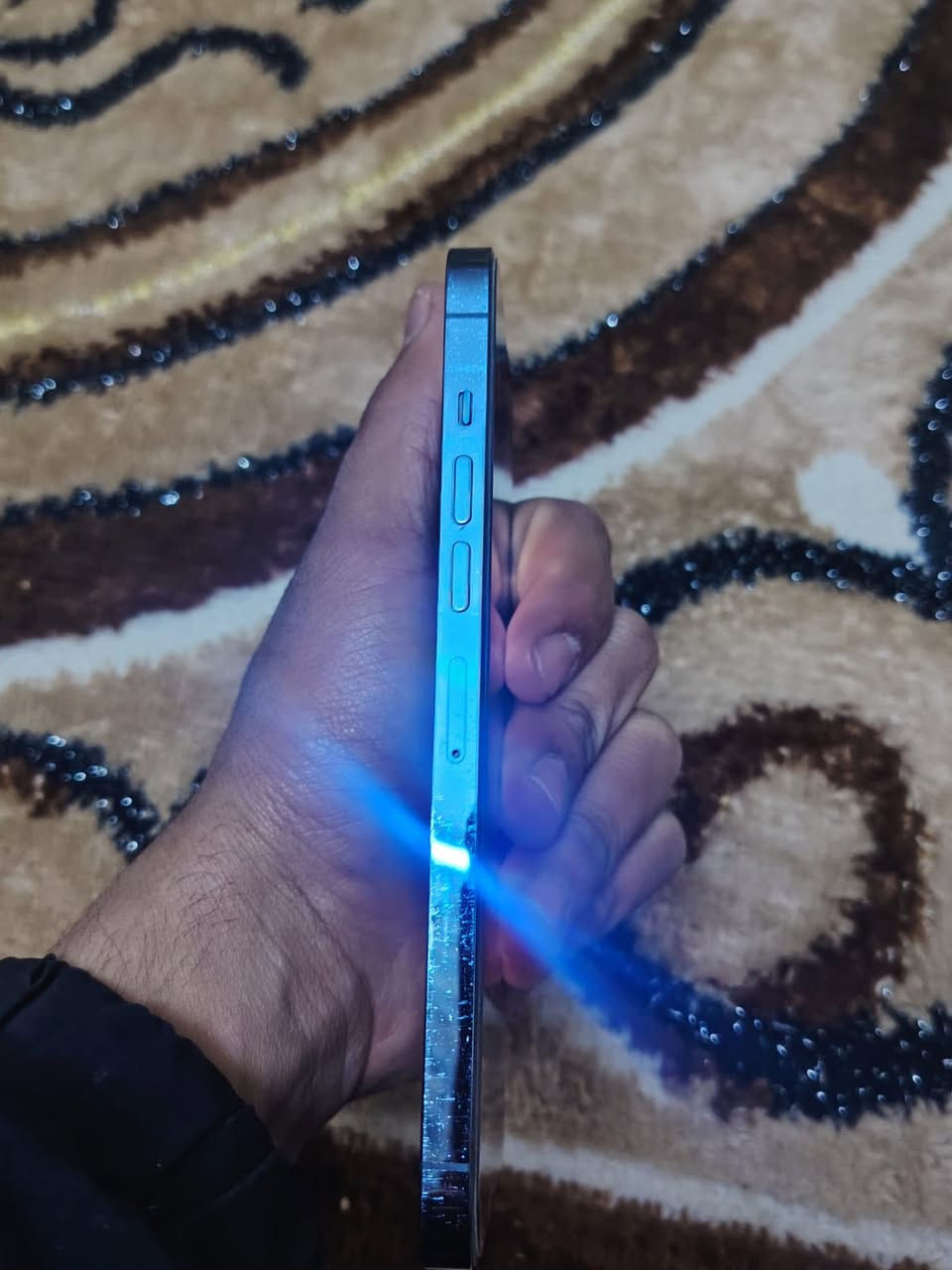 سلام عليكم
13 برو ماكس للبيع 
جهاز نضيف ومكفول 100%
بطاريه 93 بلاديه 
جهاز ممفتوح برغي بي مكفول 
جاهز مامتعوب ولا منزل بي العاب استخدام شخصي
سعر 700 مابي مجال
رجاءً الموشراي لا يكسر بسعره


**إذا كنت صاحب هذا الإعلان وتريد حذفه لأي سبب، رجاءا أرسل رسالة إلى الدعم الفني**