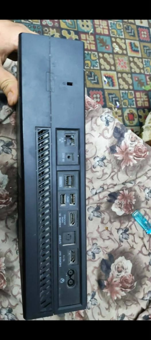 السلام عليكم  اعادت نشر بسبب الوعود الكاذبه اكس بوكس وان ذاكره تيره سعره ٨٠ مكاني حي القاهرة رقمي  ***********
