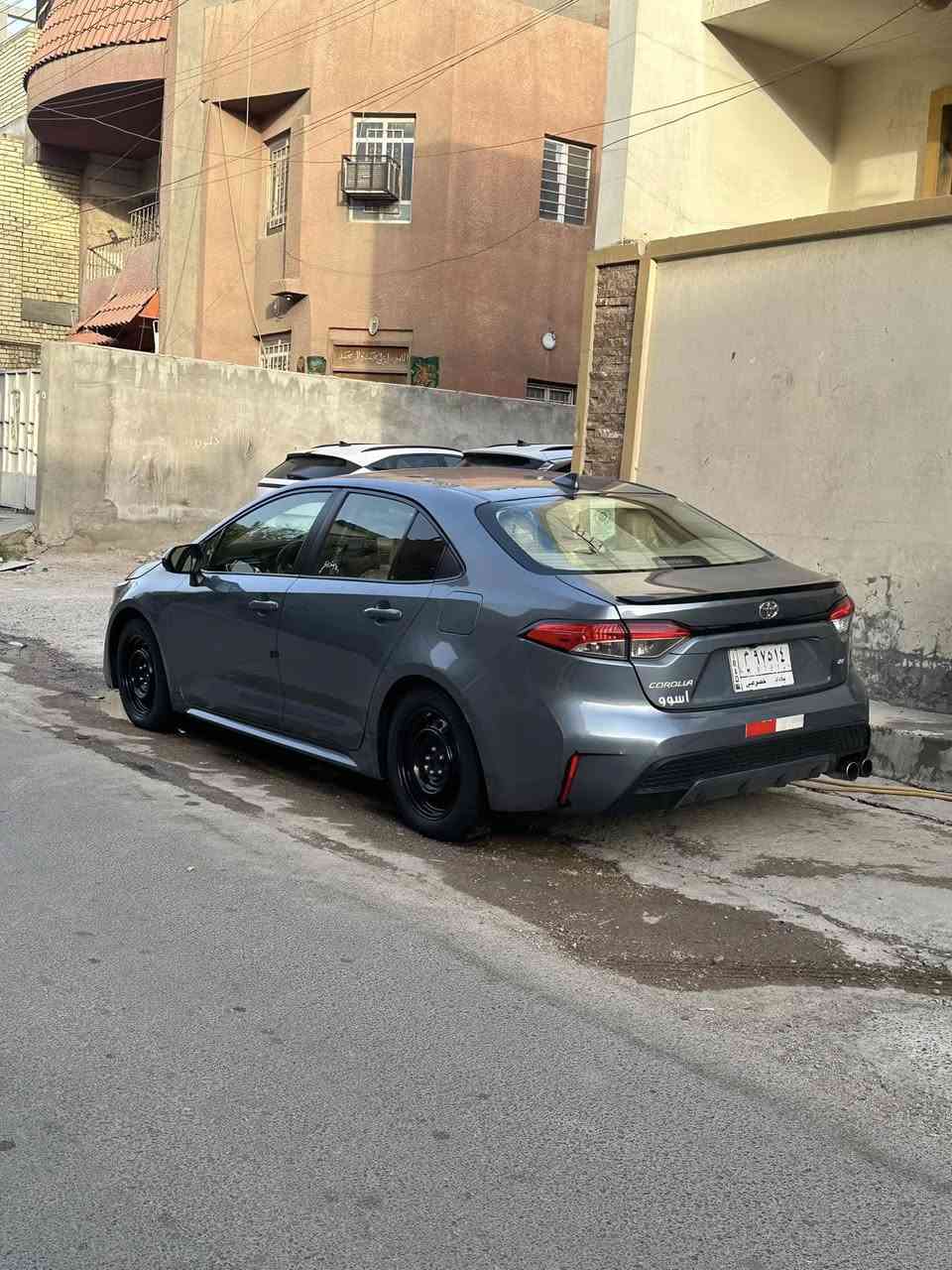 سلام عليكم شباب كورلا ٢١ امريكي حادث قبق جنطه وجاملغات خلفيه وبيها بارد بالباب خاف السايق على كد شبر. 
ماشيه ااسياره ٧٢. 
موصفات السياره LE معروفه السعر ب ١٤٥ وبيها مجال *********** فقط واتساب
