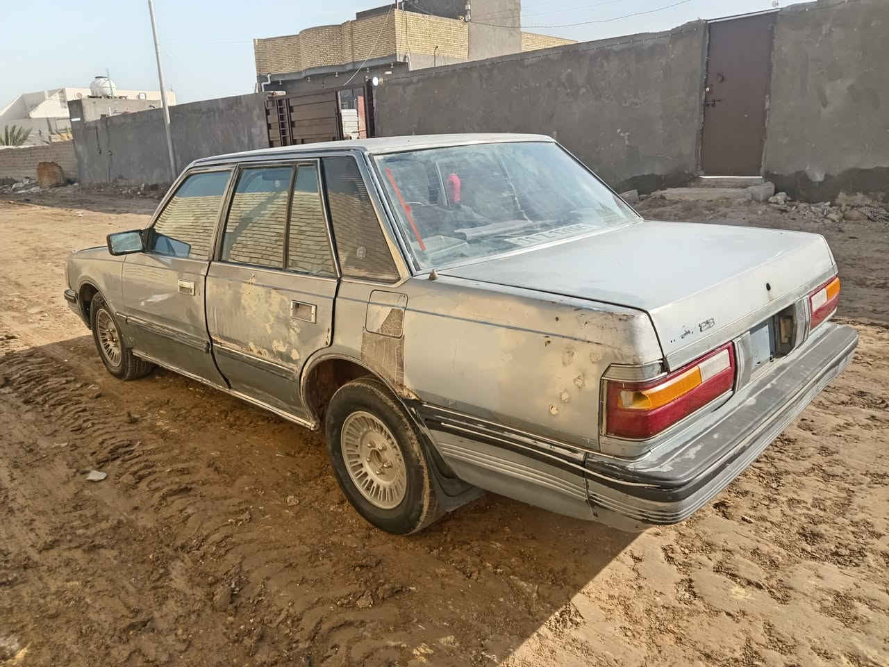 سلام عليكم
للبيع سوبر موديل 1985 رقم بغداد انكليزي حلو  مداور ثاني يوم مكينه وكير مكفولات شرط اطيك تراي وين ما تريد حداديه زينه 
تواير نضيفات دواخله نضيفه و كشره نضيف ما بيه خياس كهربائياته كله شغاله
مكاني ناصريه
للاستفسار ***********
