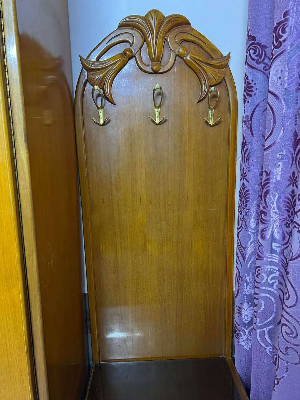 السلام عليكم غرفه نوم صاج داخل وخارج نظيفه مثل ما واضح بصوره سعرها مليون وربع مكاني بغداد  الاستفسار الاتصال على واتساب ***********
