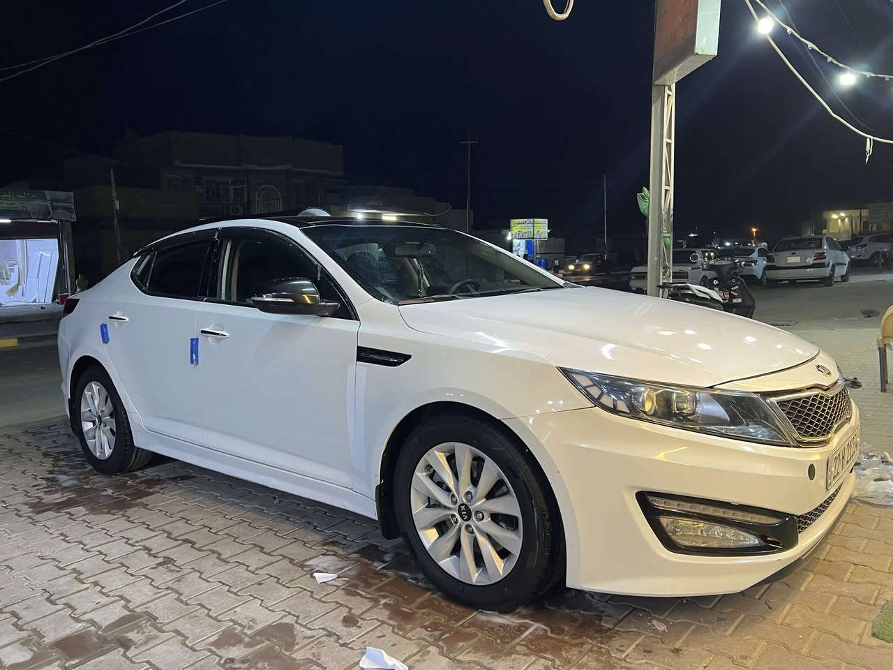 السلام عليكم للبيع سيارة اوبتما مديل 2012 خليجي رقم اربيل الدولي بأسمي سيارة فول مواصفات بانوراما حساسات خلفية شفتات وتحكمات ستيرن اشاير بالمري كامرة خلفية 3 انصمة قيادة الايكو وسبورت والاوتو والفول مواصفات معروفة محرك 2400 لون ابيض صدفي السيارة عليهة ادامة كاملة للمحرك السيارة جاهزة على اخر حبة تخم تايرة ودوشمة جديدة ولايت شمسي وبطارية جديدة وحدادية جديدة سيارة كاملة ونضيفة مال جناي والسونار موضح بالصور السعر 107 وبيهة مجال للاستفسار الاتصال على الرقم *********** 
الموقع نجف/ مشخاب
