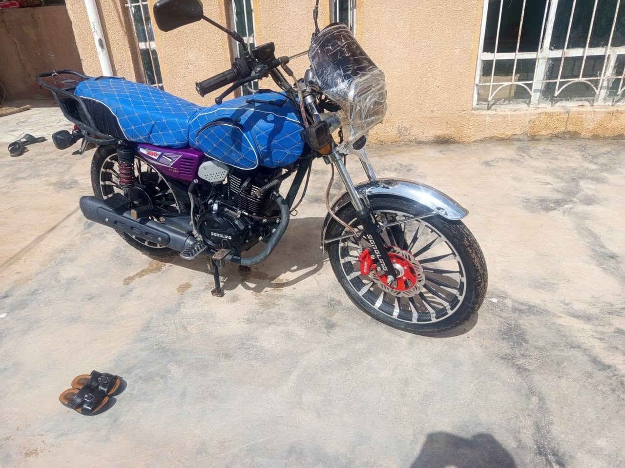 سيفان للبيع موديل 26 مكفةل كفاله عامه اوراق كامله  مكاني ديالى الخالص الناي اتصل على الرقم ***********
