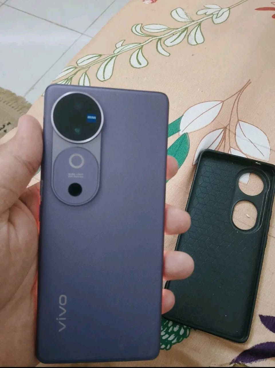 Vivo v40
للبيع او مراوس سعره 400
الجهاز بنظافه 1000000 بال 100 
ذاكره 128 رام 8 + 8
دبل خط
نسخة عالميه 
كاميرات حالها حال  كاميراتVivo x100 pro
نسخة عالميه  مكفول من كلشي 
معالج sn 7 s gen 3
ببجي وبقيه ل العاب 120 فريم
مكاني بغداد حي البساتين


**إذا كنت صاحب هذا الإعلان وتريد حذفه لأي سبب، رجاءا أرسل رسالة إلى الدعم الفني**