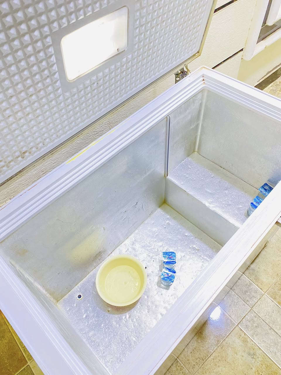 عندي هاي مجمده للبيع تجميدها فول وضمانه سنه مكانه محاويل شراي يراسلني


**إذا كنت صاحب هذا الإعلان وتريد حذفه لأي سبب، رجاءا أرسل رسالة إلى الدعم الفني**