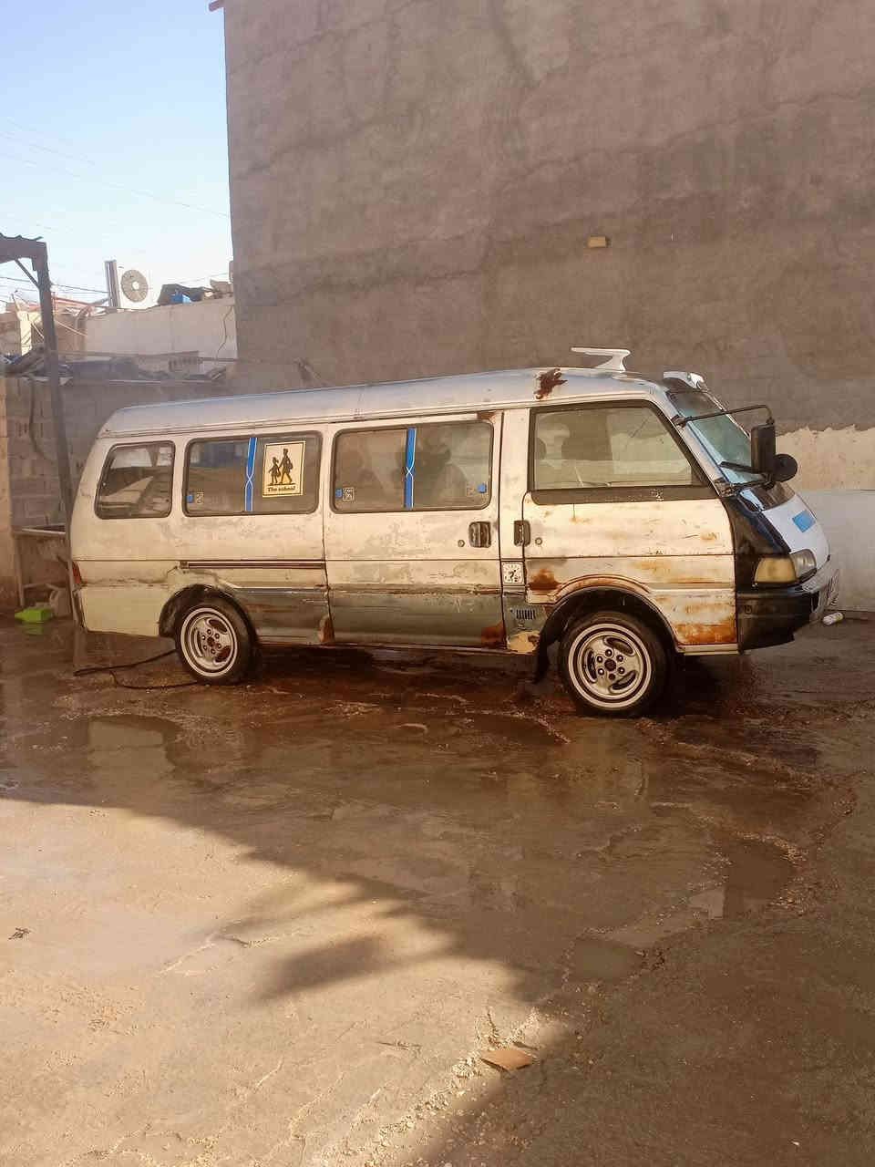 السلام عليكم كيه اسيا موديل 95رقم انكليزي سنويه ال30  مصفره غرامات هئية و مرور . مكان السياره كربلاء حي العامل مكينه و كير و اگسن و كهربائيه حدادي  وتخم تايرات جديد  استفسار اتصال عل رقم  صاحب السياره 0780 118 3399. ‏‪***********‬‏. سعر 60 و بيه مجال حك جيه غير متواجد عل فيس
