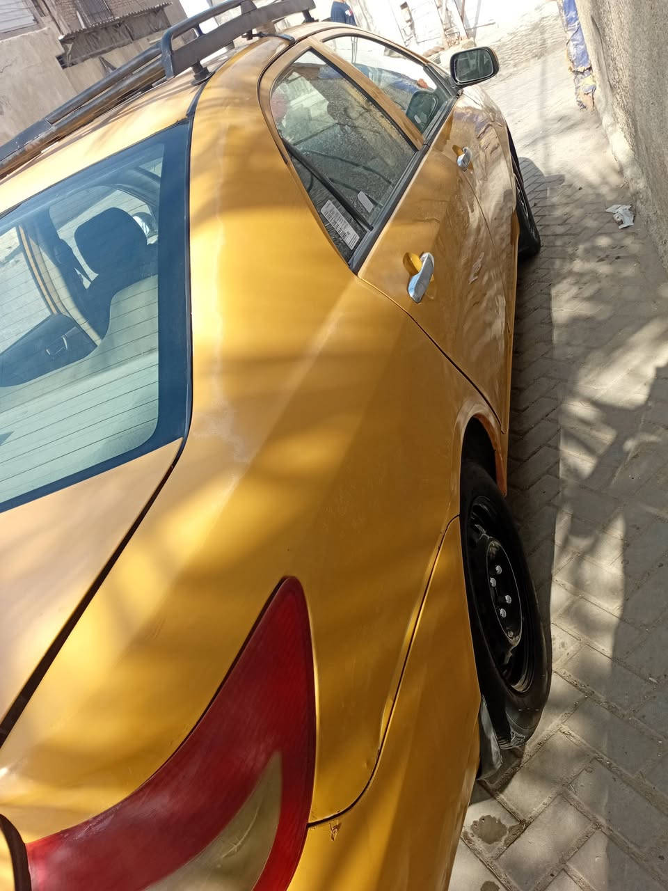 سلام عليكم من رخصة مدير الكروب بيوايدي اف ثري 2011 بسمي رقم دولي بغداد مكينة وكير جدا بيها جبن مشط سعر 48 رقم ***********
