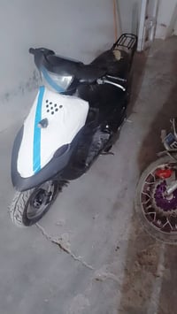 دراجه ماكس مكينه مكفوله نضيف سعر 160 بي مجال بصيط 07704517685