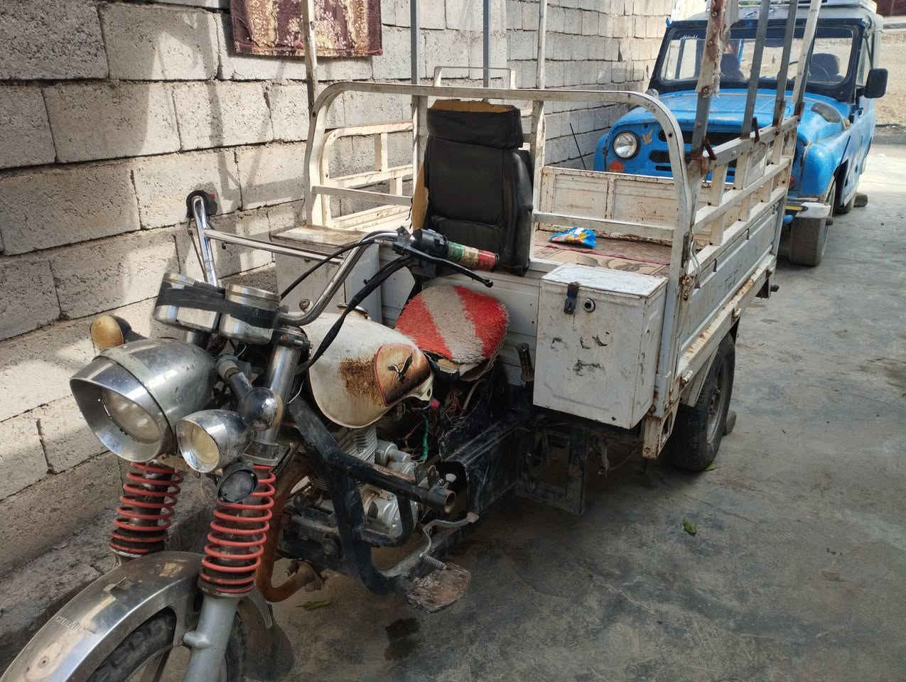 ستوتة للبيع السعر 850 وبيها مجال
الاتصال ***********
