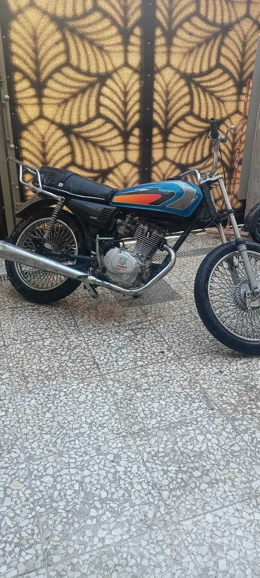 سلام عليكم
اربعه كير تايكر مديل 2020 
دراجه نضيفه شوفت عينك 
تجفيت جديد بس بيها بكن 
ابيعلك كوم حديد 
مكاني بغداد الغزاليه الهياكل 
رقمي *********** سعر 225 وبيها مجال بسيط
