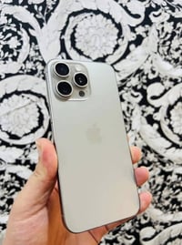 آيفون ١٥ برو ماكس • بطارية ٩٦ • مكفول