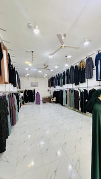 محل للايجار • شارع الصيني • بدون بضاعة