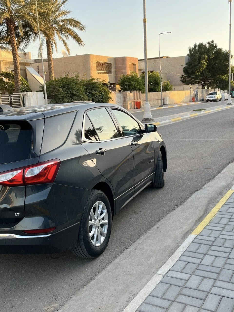السلام عليكم كوينكس موديل 2020
LT2معروفه المواصفات مالتها
الضرر جاملغ وبنيد
بصمه 
تشغيل عن بعد 
جنطه كهرباء 
شاشه ابل كار بلي 
تبريد مناخين 
رادار امامي 
رادار جانبي 
وبعد بيها هواي مواصفات 
للبيع او المراوس 
مكان السياره الكوت مركز المدينه 

واتساب هم موجود بي***********
