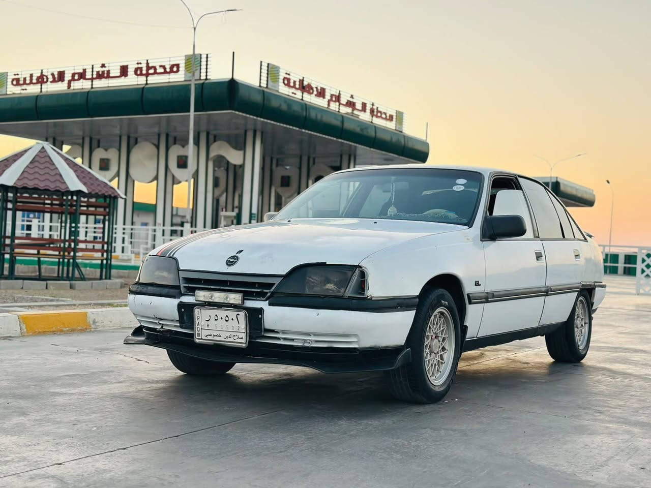 السلام عليكم للبيع أوبل اوميكا لون ابيض محرك كير اكسل تايرات شرط موديل 1989 كهربائيات كلها شغاله مسجل 4 سماعات لا يت عالي ناصي رقم الأماني صلاح الدين (را) شرط تحويل داخلها بلادي مكان السياره تكريت ترهم بيع او مراوس حسب لقناعه متواجد نت او اتصل ***********

