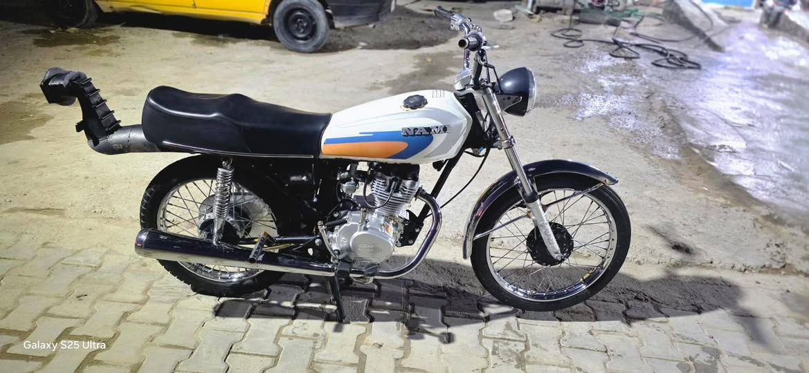 دراجه للبيع اوصلي سبع اوراق 
مابيه اي نقص الدراجه بيعت محتاج  محركها سيجي نامه والنضافه كبال عينك لا داعي للكلام 
سعرها 850وبيه مجال حك الجيه 🤞
*********** واتساب 
🖐
