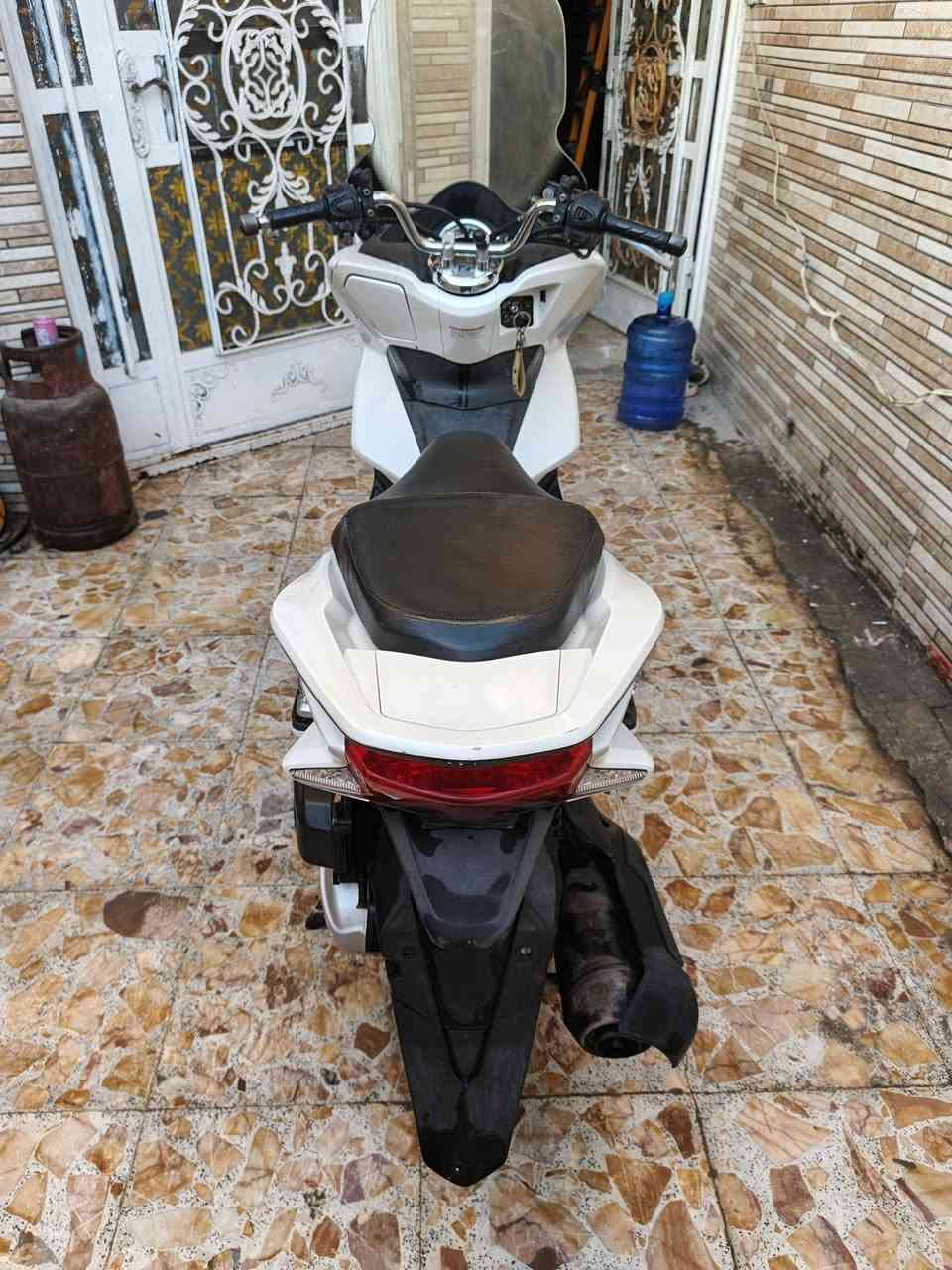 يالله بي سي اكس جيل الثاني ياباني ميكنه 150 مكينه اكلجات كفاله عامه كفرات كوله بلاديه العده الاصليه وياهه جي بي اس شغال بيه اي نقص مابيه ماشيه 40الف السعر 15مكاني بغداد ***********
