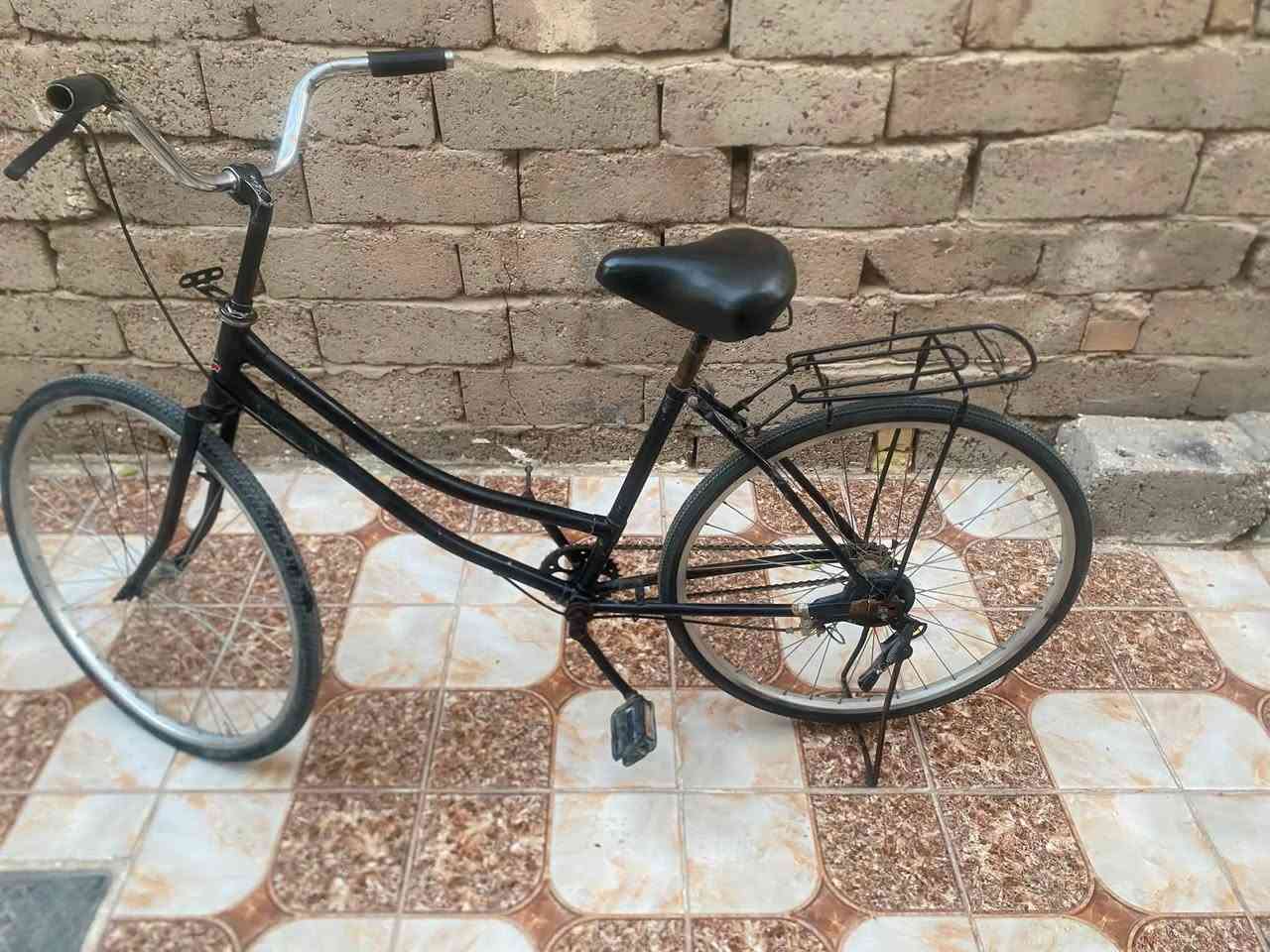 بايسكل للبيع 40
*********** حصوة
