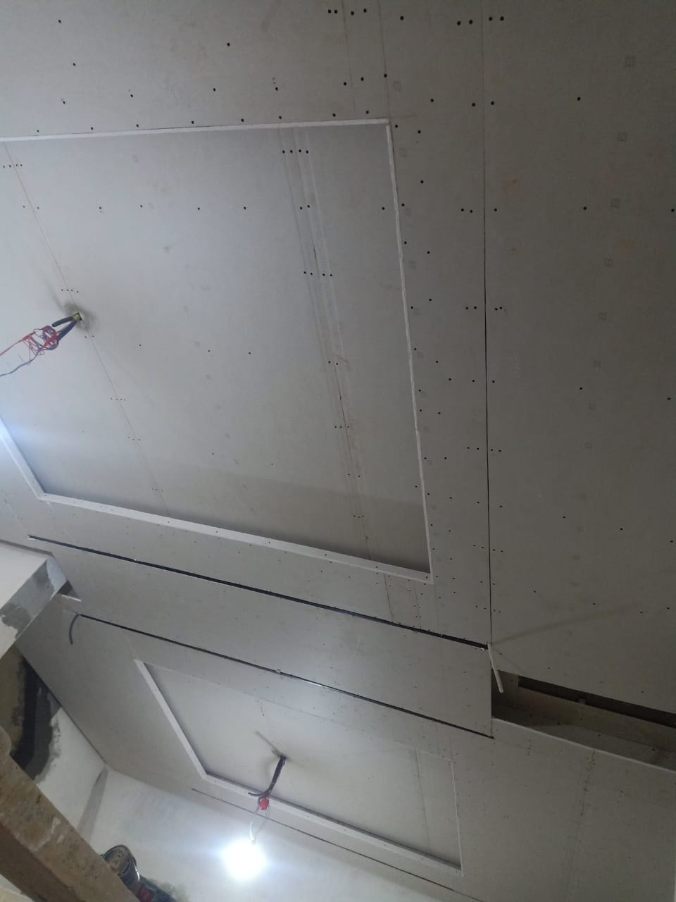 أحدث ديكورات جبس بورد واسقف ثانويه بغداد
***********
