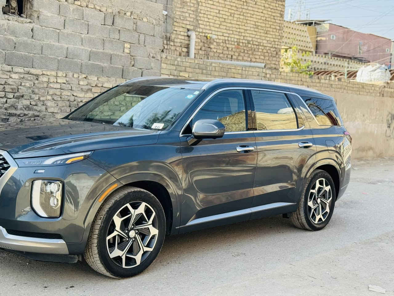 سلام عليكم
للبيع فقط هونداي بلسايد 2022 كلكرافي 

على وضع الشركه 
 ماشيه 38الف حقيقه
السياره الحادث قبق جنطه فقط مبدل وباقي مكفول   بدون دواخل بدون ايرباك   وراجع ابيع ع الفحص وين ميعجبك ما بيهه نقص دينار

رقم بغداد الجديدالدولي اسمي تحويل ثاني يوم 

المواصفات 1/1
مكينه 6 سلندر 3800
دبل فتحه خلفيه واماميه 
بصمه تشغيل + ابواب 
تشغيل عن بغد
كشن خزن ميموري 
شاشه عرض ( داتاشو )
٥ كامرات 360 درجه
رادارات 360 درجه 
حساسات امامي + خلفي 
جنطه كهرباء 
شفتات ستيرن 
كيجات الكتروني 
كشن منفصل vip
كشنات حار + بارد + تدفئه ستيرن 
كشنات كهرباء 
اوتو هولد 
تبريد منفصل 3 قطع 
بردات ابواب 
تبريد مركزي 
سايد بريك بصمه
قياده ذاتيه
5 انظمه قياده 
فور ويل htrach
شحن وايرليس 
سستم صوتharmen kardon
وباقي المواصفات المعروفه 
مكاني بغداد السعر 265بيه مجال قليل الشراي
***********
متوفر واتساب
