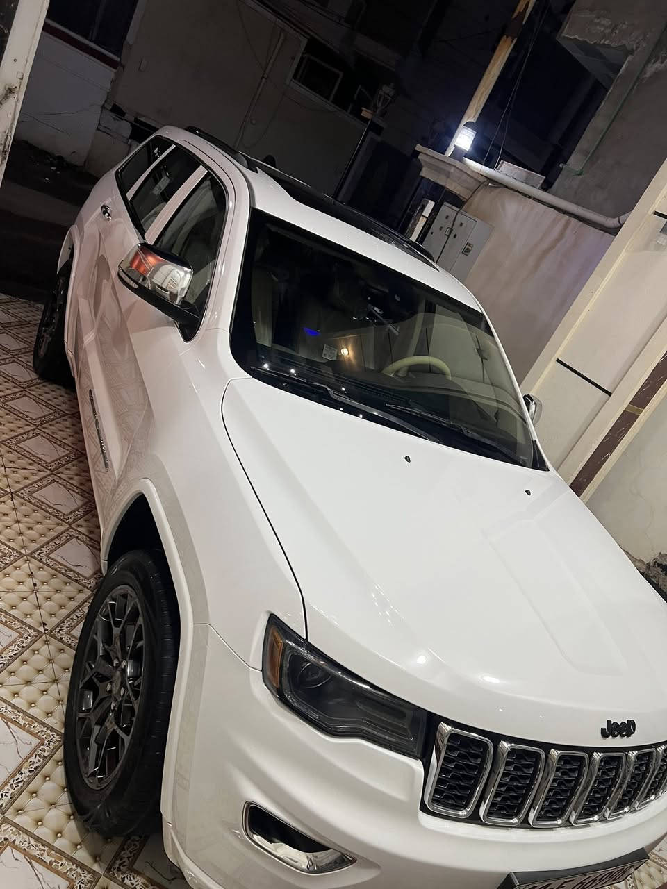 سلام عليكم اخوان جيب 2018امريكي كلين تايتل كفاله عامه فول موصفات 1/1لمتدد رقم بغداد ماشيه 71الف داخل بيجي سعر واستفسار اتصال ع رقم ***********
