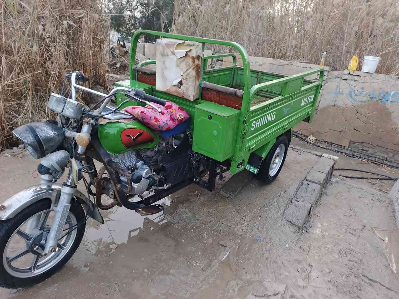 السلام عليكم ستوته موديل 2021 بيهه محرك 2025 لمكينه مامشتغله بس شهرين ستوته كفاله عامه سعره مليونين وبيه مجال  الاستفسار ***********
