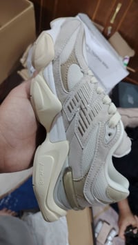 نيو بلنس • قياس ٣٩.٥ • قطعتين