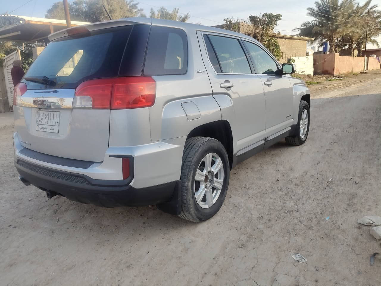 السلام عليكم جمسي تيران 2016محرك 2400 ضرر جاملغ وشويه من الباب بدون تبديل رقم بغداد باسمي ***********
