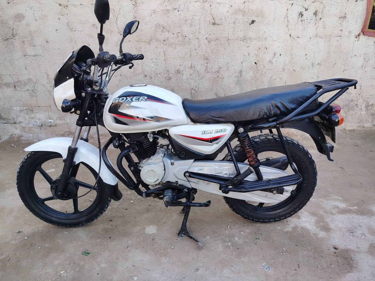 دراجه بوكسر للبيع موديل 23 شهر 11 السعر 1,800 وبيها مجال مكاني بغداد***********
