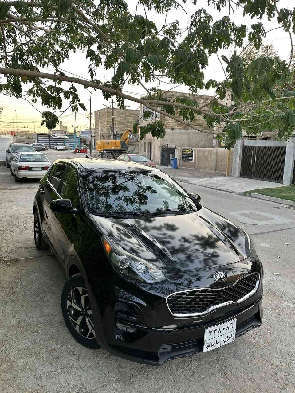 السلام عليكم 
كيا سبورتج 2020 وارد امريكي 
رقم سليمانية تحويل مباشر 
محرك 2400 بدون ايرباك 
صبغ البنيد والجنطة فقط 
مابيها ضرر داخلي ماشية 54 الف 
سيارة نظيفة على وضع الشركة 
كير محرك بلاديات بدون فتح 
مواصفاتها واضحة بالصور 
مكاني بغداد / البلديات سعرها 137 
للاتصال : *********** ☎️
