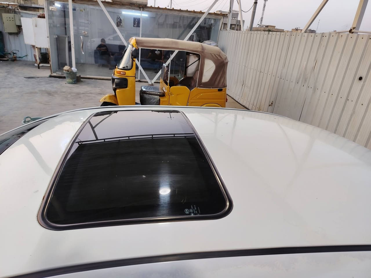 الحلال للبيع
بيوايدي G3 2013 كير عادي بصمه بنرامه تحكم مري اشاير بمري كير مكينه كلج مكفولات و جدد حداديه 80% حلوه تبريد شغال و تبريدهة ثلج و حلو معروف عنهة كهربائيات كامله سنويه الى 2030بسمي تحويل مباشر رقم بغداد انكليزي الجديد بيهة باب مبدل شوي من دوسه مالهة و بيهة بارد 
سعرهة 47و بيهة مجال 
للتواصل/ ***********
