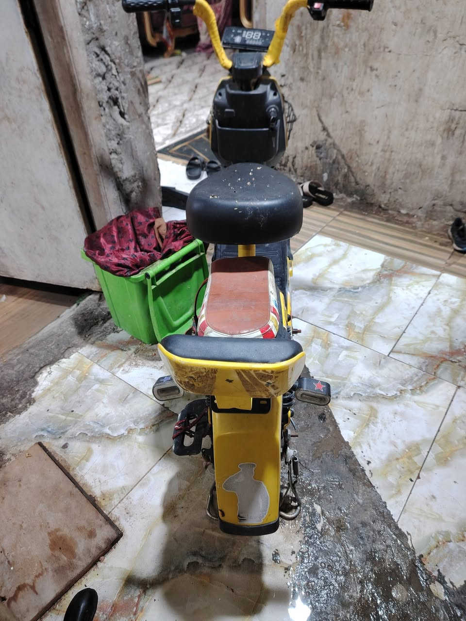 دراجه شحن طافيه ١٠٠ كوم حديد *********** قبله حي الجامعه
