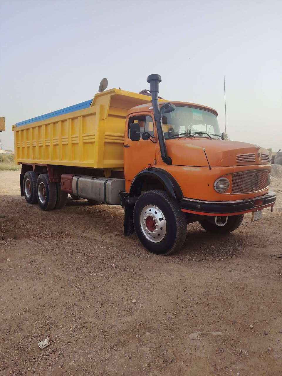 للبيع موديل ٨٢ راس تريله سكس ويل ومطوله كير ١٦٠ مجموعه جيئف رباط ٢٤ سبرنك هرمي تخم تايرويل صاج مكينه كصه من بره بدي جعب مايلر جديد رقم انبار بسمي السياره مكفوله كفاله عامه العنوان بغداد التاجي *********** ***********
