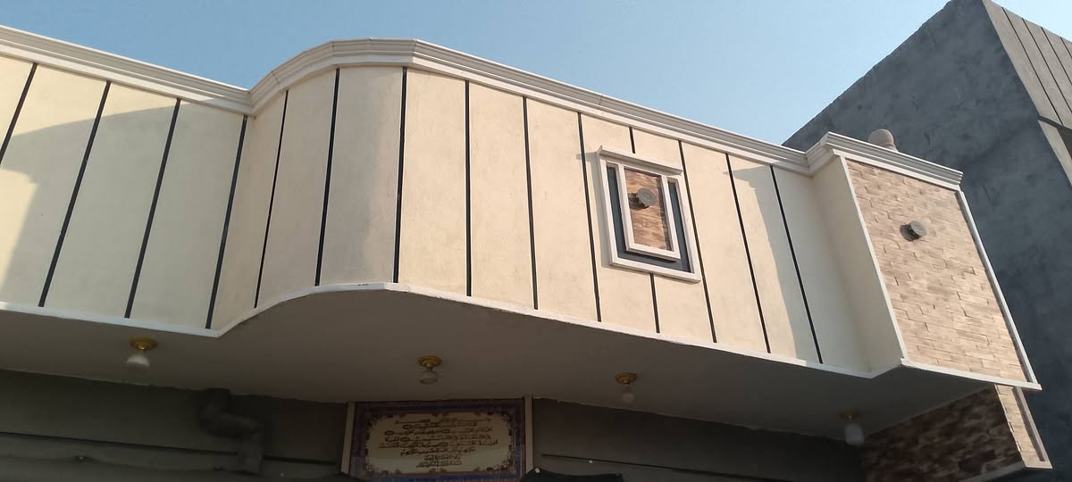 منزل لبيع بهرز الدواسر شارع الدفاعي مساحة 180يتكون من استقبال 7متر مطبخ 4/4 صاله 3/4غرفه نوم 5/4
طرمه صحيات داخليه وخارجيه وحديقه 
جميع الخدمات تبليط مجاري 
السعر 68وبيه مجال للاستفسار الاتصال على هذا الرقم ‏‪***********‬‏
