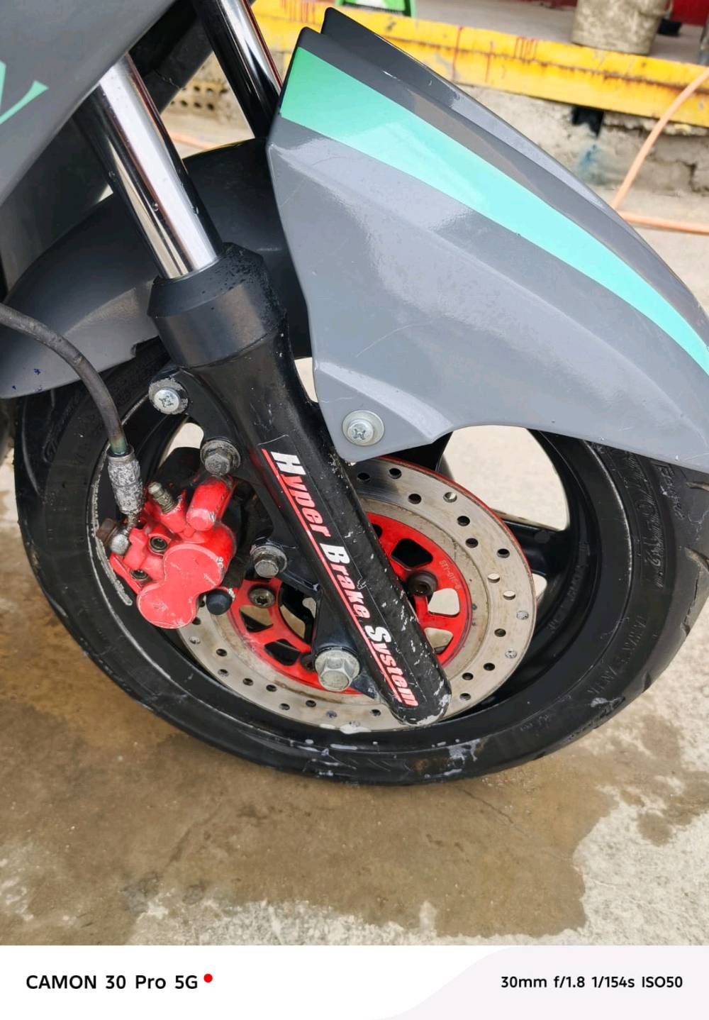 سلام عليكم سكنس نثية جاية من برة مزودة المكينة
كور رياضي صليب
بوشة رياضي 58.5
كام شفت رياضي
كابريتر قفاز تايوان اصلي بوق حجم 28
شوتة رياضي
افلاوين رياضي دبلات  رياضي
دبلات خلفي رياضي
يدات سكليتر رياضي 
يدات ابريك رياضي
افلنجة رياضي فج رياضي
عقل رياضي سعرة 130 الف
اكلجات رياضي اصلية تايوان
خرز FCS
اذرع KS
دواسات حديد KS
دراجة نضيفة اي شي مناقصها
اشاير لد الوان
ضوة امامي مال تي ماكس 135 دولار
ابلتوث بي ضوة
انارة خلفية رياضي غير لاشاير الوان
دشبول ناقصة بس كيلو متر
دراجة نضيفة اي شي معايزها اعيد وكرر نضيفة كلش شغلها خارج العراق شلعة معدل تاكل الكاع

سعرها 875 وبيها مجال للطيبين يرهم مراوس
مكاني بغداد الغزالية

***********
***********