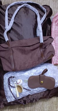 حقيبة • انطوني سعر