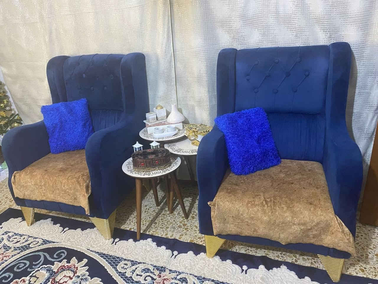 سلام عليكم غراض للبيع تخم بي ضرر القنفه الكبيره والباقي كله نضيم السعر 200 وبي مجال    
شوايه دجاج غير مستخدمه بعدها جديده + طباخ جديد السعر 750 وبيهن مجال العنوان كميره قرب جزيرة بغداد السياحيه ***********
