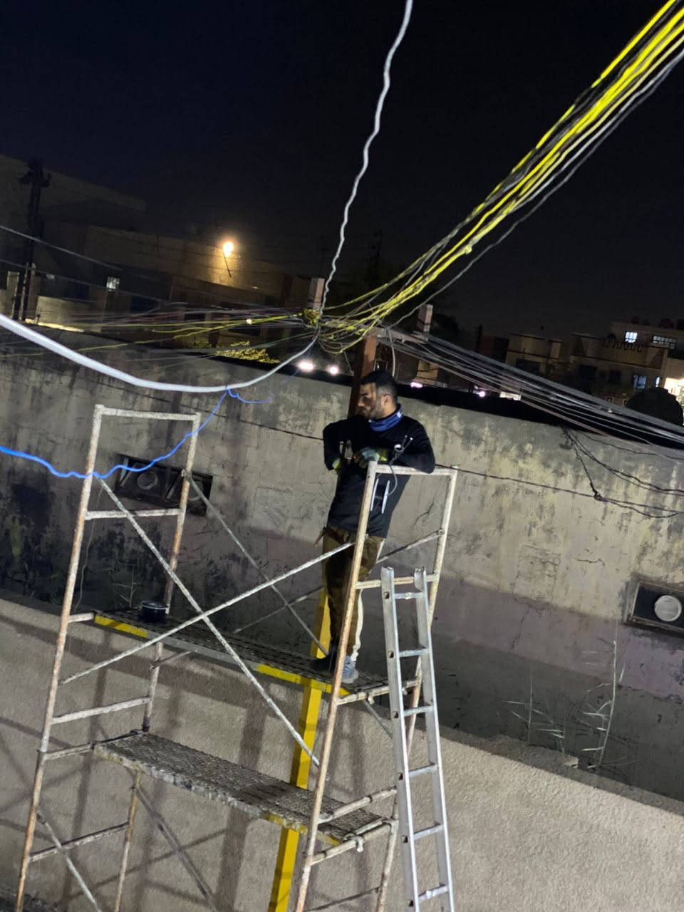 ادللك وادلل مولتك تعال يمي
لحيم 

نقل بورد 

تنضيف تصفيه

لحيم چناگيل او قفايص.             ***********

رفع الوايرات الغير شغاله 

ترتيب الوايرات الشغاله.              سجاد ابو رضا

اسف ع الاطاله 

كادر كامل لترتيب وتنضيف المولدات والازقه 

واي خلل وانشالله ماكو خلل كملنه اكثر من موقع والعالم تشهد نتحمله احنه سرعه في العمل

واي ترتيب بلموقع احنه نرتبه وراح انزل شغل بعد ارتب 

والف الحمدلله عالم هواي تشهد ع شغلنه

***********     \*********** واتساب

نقل بورد تصميم بورد 

كلشي نشتغل انضف لحيم اضافة اي عمل بلموقه نشتغله

وافق ادمن باب رزقنه
