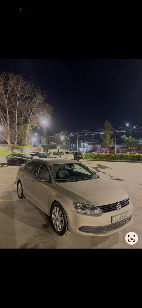 جيتا 2015 خليجي محرك 20 بدون توربو 
رقم سنوي جديد گير محرك جديد بشرط 
بيها 5 قطع بخ بس جماليه بدون دواخل 
بدون ارباك بشرط تايرات جديد 
تحويل وكاله بشرط 
بيها 500 الف غرامات نزل من سعر 
سعر 88$ 
مكاني دهوك 
رقم موبايل*********** زاخو, دهوك
