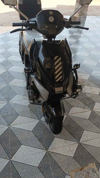 دراجه شحن F16 موديل 2025 بعدها جديده  مستخدمه أقل ٤ اشهر بطاريات بعدهن...