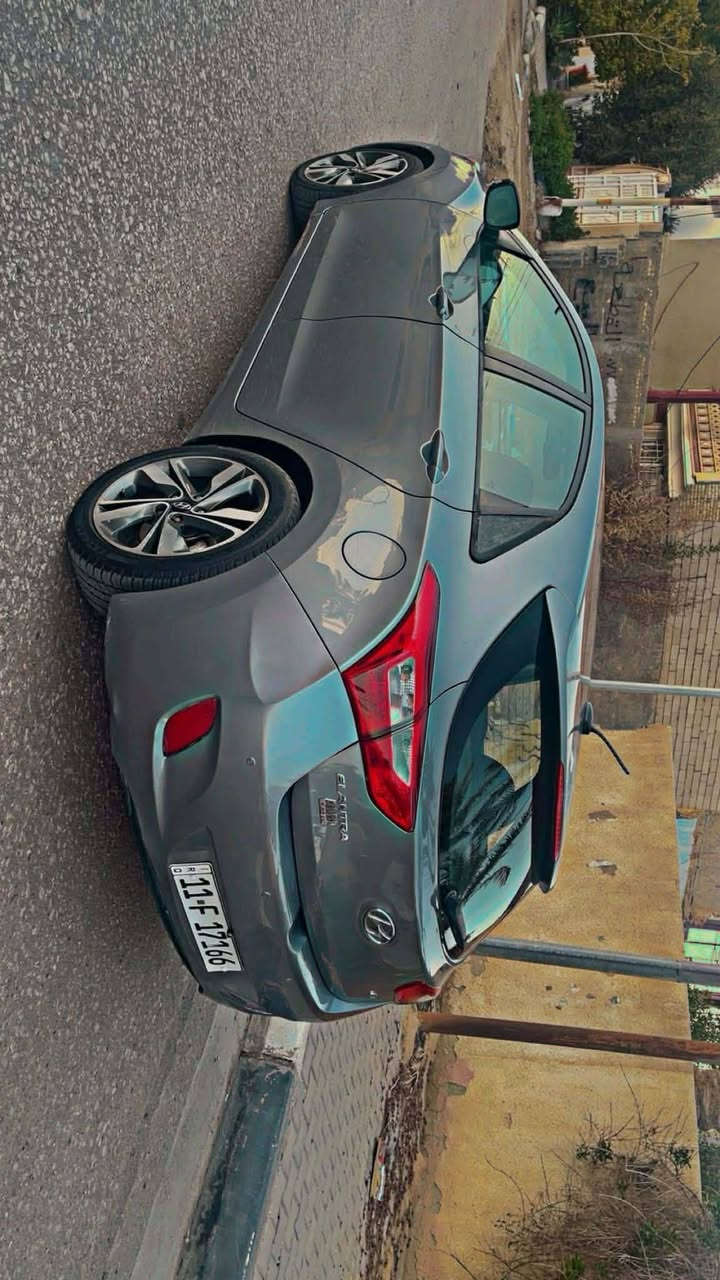 سلام عليكم
النترا GT مكينه 2000 بدون دونز GDI
بيه 4 قطع جاملغ وبنيد مال امريكا وملاون باب وجاملغ سونار موجود  مكان السياره  كربلاء 
***********
