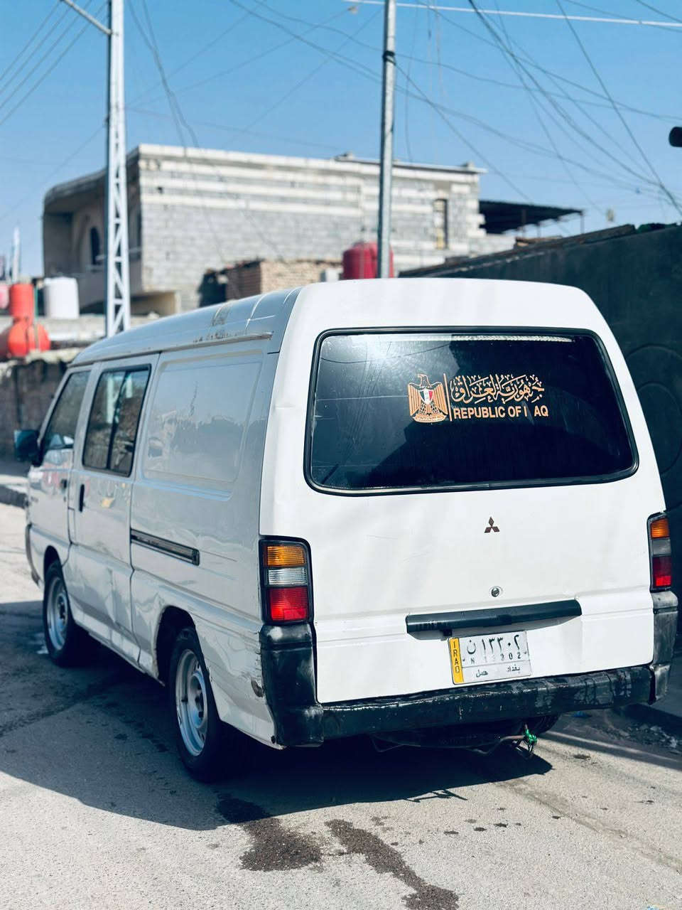 سلام عليكم كيه مستوبيشي باص ٣٠٠  موديل ٢٠٠٤ 
للبيع 
مكلف بالنشر 
***********
