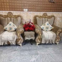 ١٠ مقاعد • نضيف • رجل مكسورة