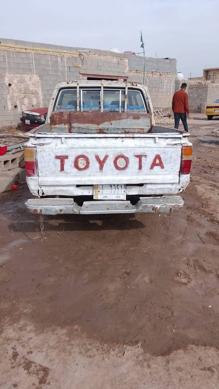 سلام عليكم
ابيكم مدويل 85
 رقم بابل سنويه بعدهي ما منتهيه 
مكينه وكير كفاله سياره جاهزه 
كهربائيات شغاله حداديه نظيفه 
سعر 30وراقه وبيه مجال السراي
***********
